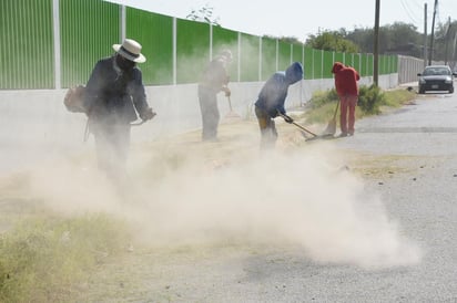 A través del programa Casilla limpia y segura, participan los departamentos de Limpieza, Forestación, Alumbrado, y el Equipo de Sanitizacion en coordinación con la Secretaría de Educación de Coahuila (SEC), darán servicio de limpieza y desinfección a los planteles educativos en los que este domingo instalarán las urnas para la renovación del Congreso Local.