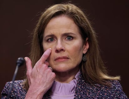 Los republicanos llevaron el jueves a la nominada a la Corte Suprema Amy Coney Barrett más cerca de la confirmación, pasando por encima de las objeciones demócratas y de otras prioridades durante la crisis del COVID-19, en su intento de lograr la aprobación antes de las elecciones del 3 de noviembre. (EFE)