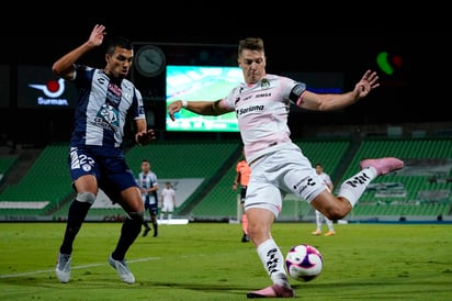 En un duelo trabado en el medio campo, los Guerreros de Santos Laguna y Tuzos de Pachuca, empataron 1-1 en acciones de la jornada 14 del torneo Guard1anes 2020 de la Liga MX. (ARCHIVO)