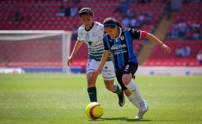 Hace dos años en el mismo inmueble mundialista, las de la Comarca ganaron 2-1 con goles de Daniela Delgado y Melissa Sosa. (SANTOS FEMENIL)