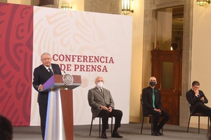 'Me hago una prueba (de COVID-19) por lo general por semana para estar seguro, sobre todo para no contagiar a nadie', destacó el mandatario durante su conferencia de prensa matutina. (EL UNIVERSAL)