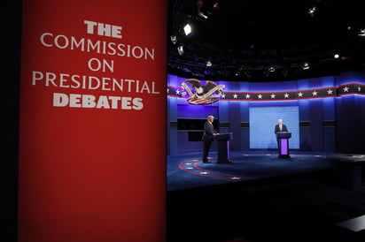 El presidente de Estados Unidos, Donald Trump, y su rival Joe Biden se enfrentan este jueves en un debate televisado en horario central que promete ser de alto voltaje, en su último duelo verbal a sólo 12 días para las elecciones. (ARCHIVO)