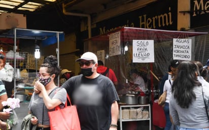 Después de casi siete meses sin poder abrir a totalidad, el próximo 2 de noviembre los restaurantes en Yucatán podrán abrir áreas de comedor de lunes a domingo de 8:00 a 22:00 horas, según lo previsto en las nuevas disposiciones que aplicó el gobierno estatal. (ARCHIVO)