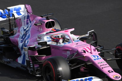 Los fanáticos de la Fórmula 1 reconocieron al corredor 'Checo' Pérez como el Piloto del Día, tras concluir el Gran Premio de Portugal. (EFE)