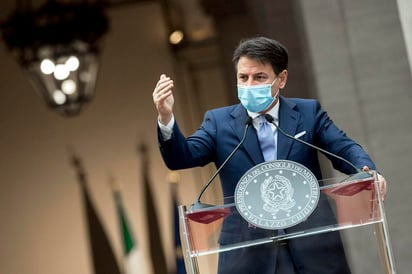 El primer ministro Giuseppe Conte, al anunciar las medidas, se abstuvo de dictar otro confinamiento nacional, consciente de que ello podría afectar más a la economía. (EFE)