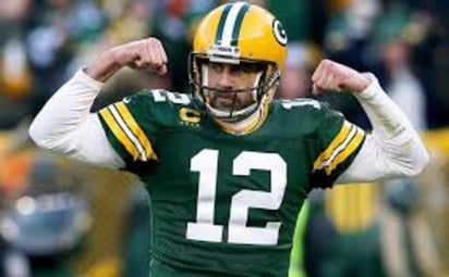 La ofensiva de Green Bay, que tuvo un gran día, fue auxiliada por las 196 yardas recibidas de Davante Adams, la mayor cantidad de su carrera, además de dos recepciones para touchdown de 3 y 45 yardas. (Especial) 