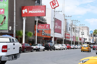 Por la crisis derivada por la pandemia, uno de los sectores más afectados ha sido el comercio formal. (EL SIGLO DE TORREÓN) 