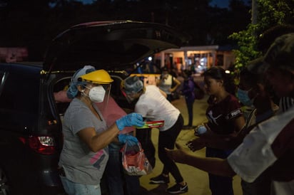 Guatemala llegó este miércoles a las 3,682 muertes por la COVID-19 y 106,320 casos positivos desde marzo, tras contabilizar 17 decesos y 749 nuevos contagios en las últimas 24 horas. (ARCHIVO)