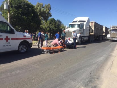 El joven herido responde al nombre de Juan Gerardo de 22 años de edad, con domicilio en la localidad de Las Granjas de este municipio.
(EL SIGLO DE TORREÓN)