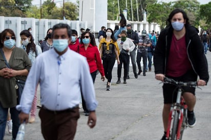 El estado de Florida (EUA) sobrepasó este viernes la cifra de los 800,000 casos de la COVID-19 en su cuenta acumulada desde el 1 de marzo al sumar 5,592 nuevos positivos. (ARCHIVO) 