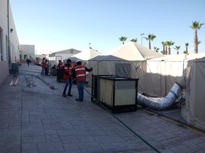 José Luis Cortez Vargas, director del Hospital General, informó que el hospital móvil, instalado a un lado del Hospital General, podría quedar este sábado, lo que servirá para tener una mayor capacidad de recepción de pacientes COVID. 
(EL SIGLO DE TORREÓN)