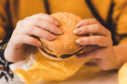 En el estudio que llevó a cabo el Laboratorio de la Profeco a 22 productos, analizó a 11 quesos amarillos; 9 denominados 'imitaciones', 'estilo' o 'tipo' y 2 preparaciones alimenticias tipo queso amarillo. (Especial) 