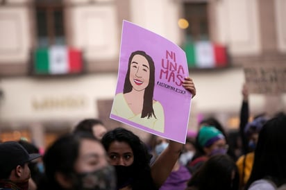 La aprobación se dio entre aplausos de los presentes en la Cámara Alta y quedaron pendientes adiciones que presentaron  al proyecto de dictamen los senadores del PAN, Xóchitl Gálvez y Damián Zepeda. 
(ARCHIVO)