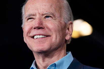 El candidato demócrata a la Casa Blanca, Joe Biden, lidera el conteo frente al presidente de EUA, Donald Trump, en los estados clave de Nevada, Arizona y Pensilvania. (EFE) 