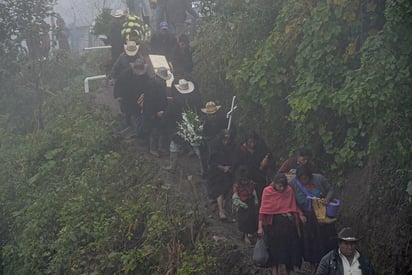 El número de muertes creció a 27 este domingo en el sureste mexicano por el paso del ciclón Eta y las lluvias de frentes fríos después de confirmarse dos nuevos decesos en Chiapas, que acumula 22 fallecidos, además de cinco en Tabasco. (ARCHIVO)