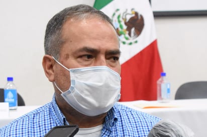 La Unión de Organismos Empresariales (UOE) de la Región Centro de Coahuila A.C. exhortó a los legisladores federales que representan al Estado que asuman su responsabilidad y encomienda y defiendan los intereses de su comunidad y no obedezcan los intereses de un grupo o partido político. (SERGIO A. RODRÍGUEZ)