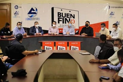 Durante una reunión de coordinación con Gobierno de Coahuila y Municipio de Torreón, los representantes de las empresas de vigilancia acordaron que llevarán a cabo los reportes correspondientes en caso de que se detecten celebraciones con música en vivo, sin distancia social y con más de 15 personas en domicilios particulares de colonias cerradas. (EL SIGLO DE TORREÓN)