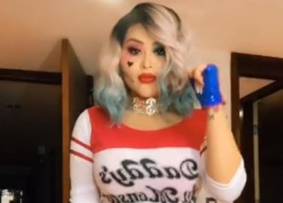 Luego de que Gomita anunciara que se sometería a una cirugía para remover los implantes de sus glúteos, en su cuenta de Tik Tok compartió un sensual video presumiendo su 'nueva figura'. (Tik Tok) 