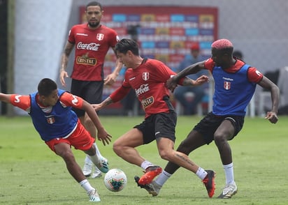 La selección peruana buscará su primer triunfo en la eliminatoria. (EFE)