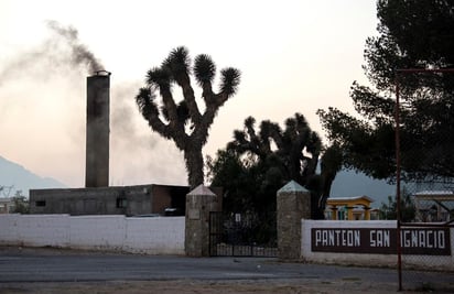 México reportó este viernes 719 nuevos decesos por la pandemia de COVID-19, con lo que el número de víctimas fatales llegó a 100 mil 823 en el país, informaron autoridades de la Secretaría de Salud. (ARCHIVO)