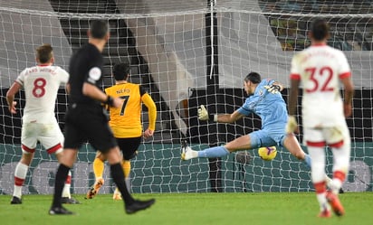 El Southampton empató 1-1 en su visita al Wolves y cerró la novena jornada de la Premier League a tres puntos del Tottenham en la quinta plaza, última que da acceso a una competición continental. (EFE)