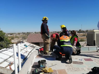 Un trabajador de la construcción perdió la vida al sufrir una descarga eléctrica mientras laboraba en la azotea de un domicilio de la colonia Jardín de la ciudad de Gómez Palacio.
(EL SIGLO DE TORREÓN)