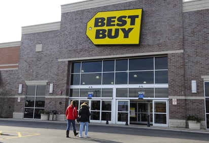 Junto con los inversionistas de la empresa, los empleados de Best Buy México se enteraron este martes que la tienda dejará de operar en el país. (ARCHIVO)