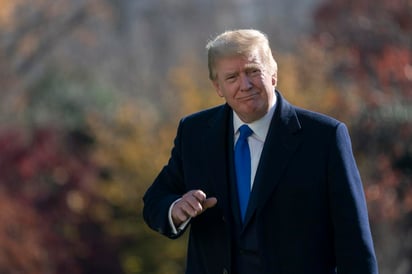 El presidente saliente de Estados Unidos, Donald Trump, insinuó durante una fiesta navideña en la Casa Blanca que volverá a presentarse a la Presidencia en 2024, tras perder las elecciones de noviembre contra Joe Biden, informaron este miércoles varios medios locales. (ARCHIVO) 