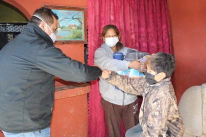  La historia de Toñito, un niño de 11 años de edad que vive en una casa sin agua, electricidad ni ventanas, y con problemas renales y sin servicios médicos que se dio a conocer a través de redes sociales, movilizó al ayuntamiento, que brindó apoyo al menor. (SERGIO A. RODRÍGUEZ)