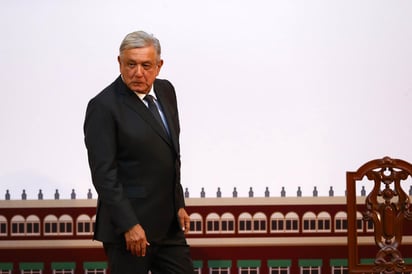 El presidente Andrés Manuel López Obrador aseguró que ante las críticas el Ejército mexicano 'lo ha sacado del hoyo', no solo en la construcción del aeropuerto internacional Felipe Ángeles, sino también en la construcción de obras prioritarias y la ayuda a la población en desastres naturales. (ARCHIVO)