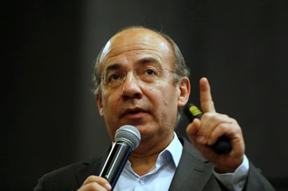 El expresidente de México Felipe Calderón (2006-2012), dijo este viernes que debido a los gestos del actual presidente Andrés Manuel López Obrador de 'rechazo y agresión' a la iniciativa privada y a inversionistas no habrá inversión extranjera México en 2021 y tampoco crecimiento. (ARCHIVO)