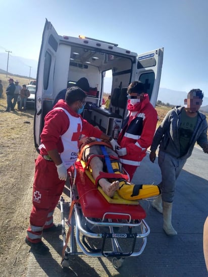 Las tres personas fueron trasladadas a las instalaciones del Sanatorio San José, ubicado en la ciudad de Gómez Palacio. (EL SIGLO DE TORREÓN)