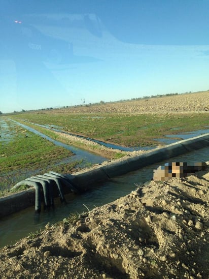 Un hombre perdió la vida presuntamente ahogado tras caer en una acequia mientras laboraba en una pequeña propiedad. (EL SIGLO DE TORREÓN)