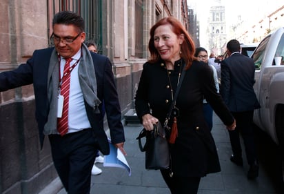 El presidente Obrador nombró ayer a Tatiana Clouthier secretaria de Economía, en sustitución de Graciela Márquez Colín. (ARCHIVO) 