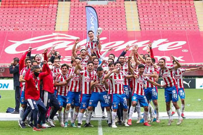 En grande fue el festejo del Rebaño Sagrado en su estadio, para ganarle a su odiado rival deportivo de la misma ciudad. (CORTESÍA LIGA MX)