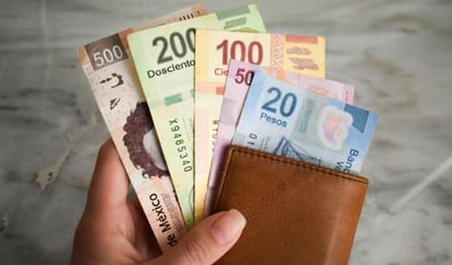 La reforma dispone que 'la fijación anual de los salarios mínimos, o la revisión de los mismos, nunca estará por debajo de la inflación observada durante el periodo de su vigencia transcurrido'.
(ARCHIVO)