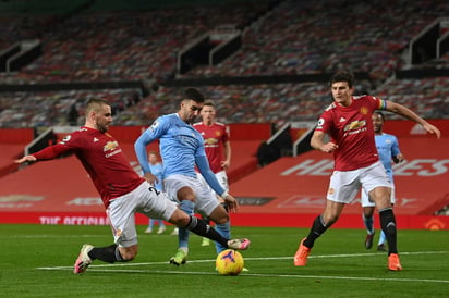 Manchester City y Manchester United continúan con su irregular campaña, y ayer igualaron a cero goles.