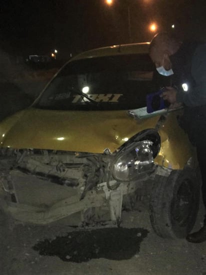 El accidente ocurrió cerca de las 21:00 horas del lunes en el cruce de la avenida Prolongación Juárez y la calzada La Joya de dicho sector habitacional.
(EL SIGLO DE TORREÓN)