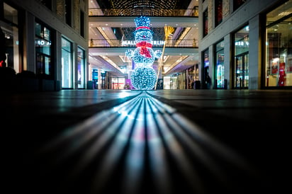 Las navidades tampoco van a ver una gran relajación de las restricciones. (AP) 