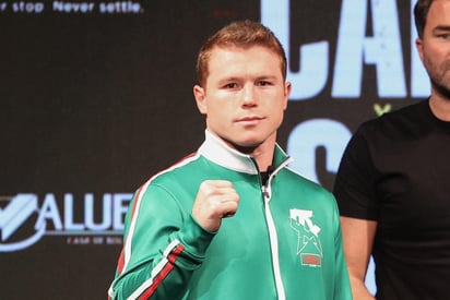 Habitualmente, la semana de una pelea de Saúl “Canelo” Álvarez involucraba su llegada espectacular a un casino de Las Vegas, donde numerosos seguidores lo vitoreaban y buscaban llamar su atención. Luego, había una ceremonia de pesaje frente a un público expectante, y una pelea en que una multitud atestiguaba el desempeño del nombre más famoso en el boxeo. (ARCHIVO) 