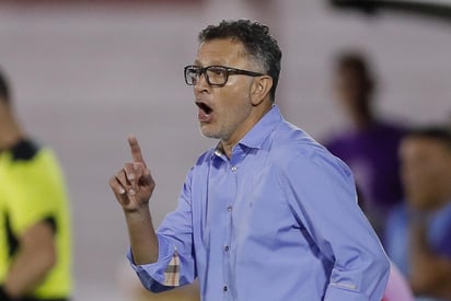 Santiago Baños, aún presidente deportivo azulcrema, tiene muy claro su objetivo: Juan Carlos Osorio. (ARCHIVO)