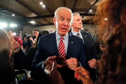  Biden ha prometido que su administración trabajará para reabrir los colegios durante sus primeros 100 días, si el Congreso financia el equipo de protección y otras medidas necesarias para que los espacios sean más seguros.  (AP)