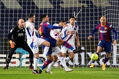 Barcelona y Eibar empatan en el Camp Nou. (EFE)