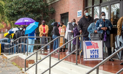 Hasta el lunes habían votado 1.5 millones de personas. (AP) 