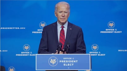 El comité que organiza la investidura del presidente electo de Estados Unidos, Joe Biden, anunció este jueves que la víspera de esa toma de posesión organizará una ceremonia de homenaje a las víctimas de la COVID-19 en el país, donde la pandemia ha dejado ya más de 342,000 muertos. (ARCHIVO) 