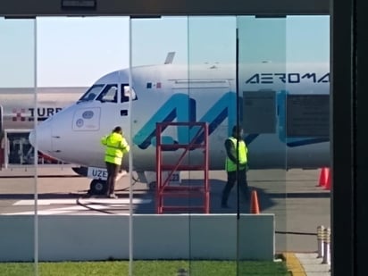 Para las 10:15 horas de este mismo lunes 04 de enero de 2021, la aeronave despegó y continuó con su vuelo, trasladándose hacia el aeropuerto internacional de Laredo.(EL SIGO COAHUIILA)