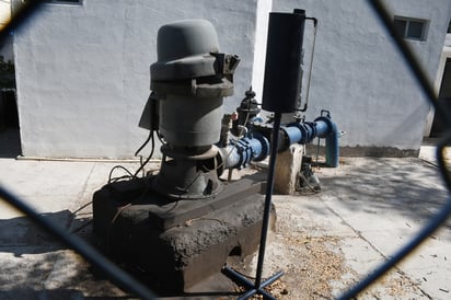 Los trabajos iniciaron el pasado martes en las bombas número 1 y 3 del Simas por lo que se generó baja presión en algunas colonias.