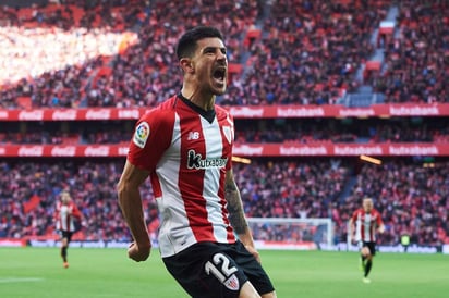 El jugador del Athletic Club, Yuri Berchiche,Yuri Berchiche causará baja en el partido que enfrentará a su equipo con el Atlético de Madrid el próximo sábado en el Wanda Metropolitano debido a una lesión muscular 'de grado leve' que se produjo ayer en el encuentro frente al FC Barcelona. (ESPECIAL) 
