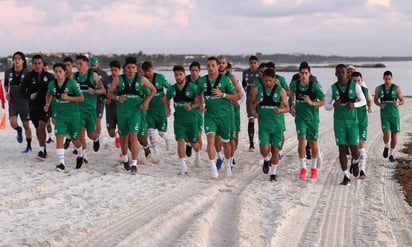  El club albiverde informó de 30 casos positivos entre sus filiales juveniles y el conjunto femenil, y entre jugadores y miembros del staff. (ESPECIAL)