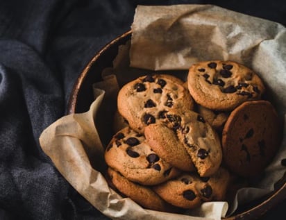 Acompaña tu bebida favorita con una espectacular galleta de mantequilla con chocolate amargo y sal de mar. Aquí te compartimos la receta de esta delicia. (Especial)